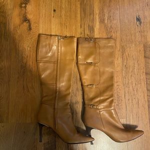 tan boots very good condition